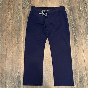 FIGS Women’s Livingston Basic Scrub Pants - Navy